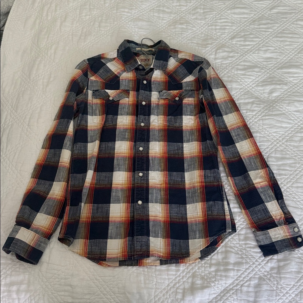 Levi’s Barstow Standard Fit Western Shirt • Plaid Snap Button • Long Sleeve - Picture 8 of 8